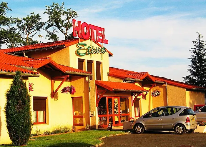 Otel Etesia 3*